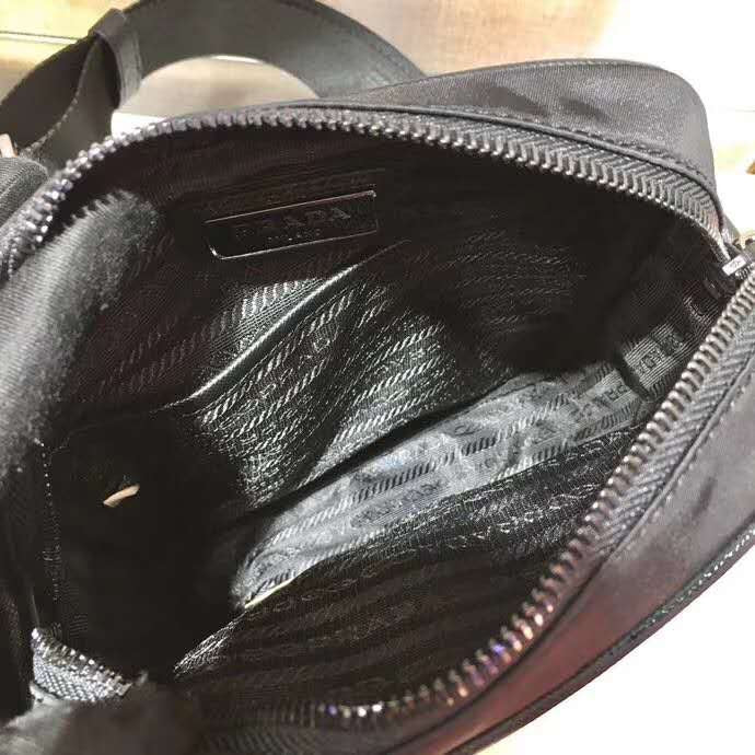 프라다 블랙 리나일론 사피아노 가죽 메신저백 스몰