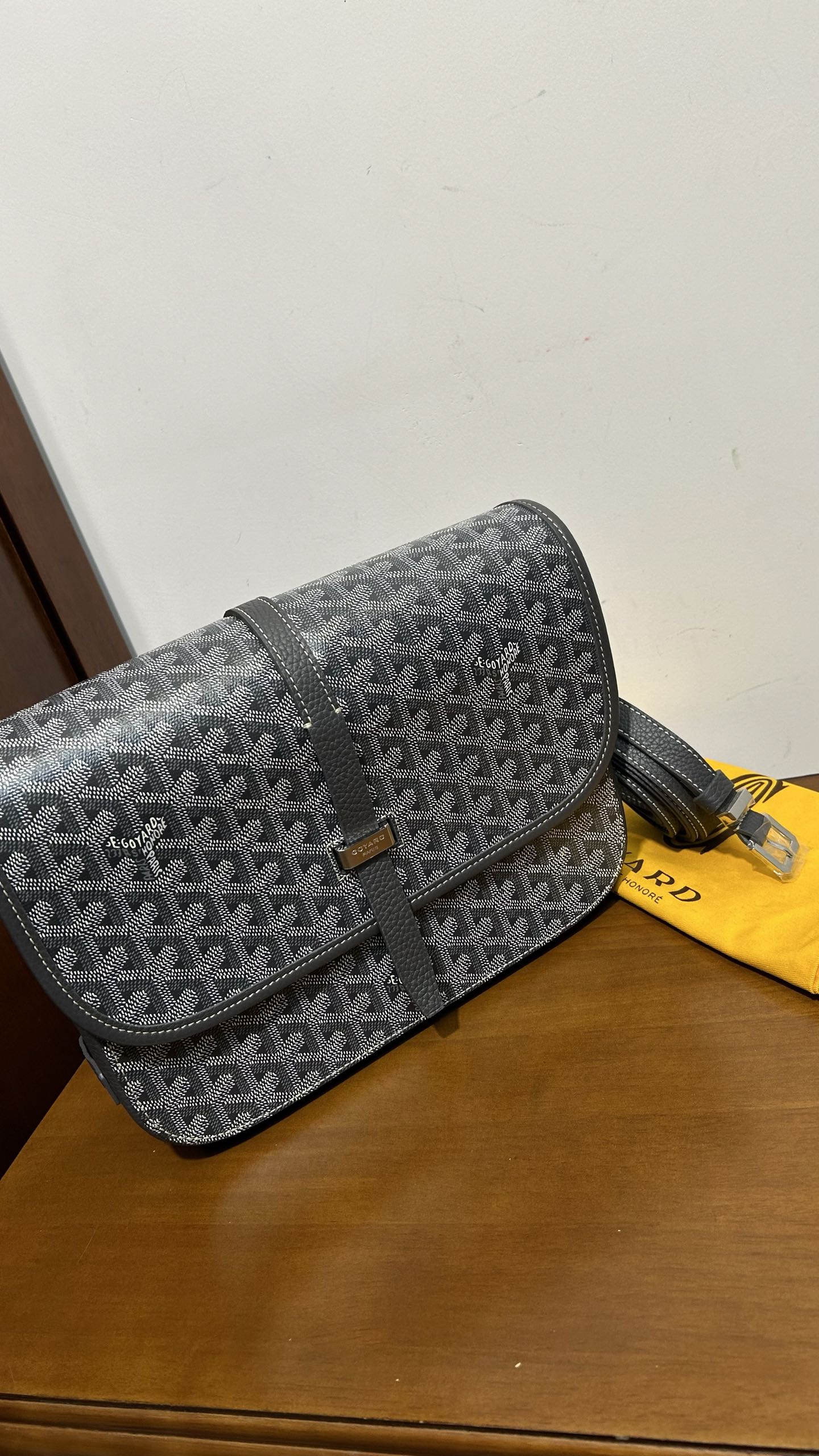 고야드 그레이 벨베데르 MM 메신저백