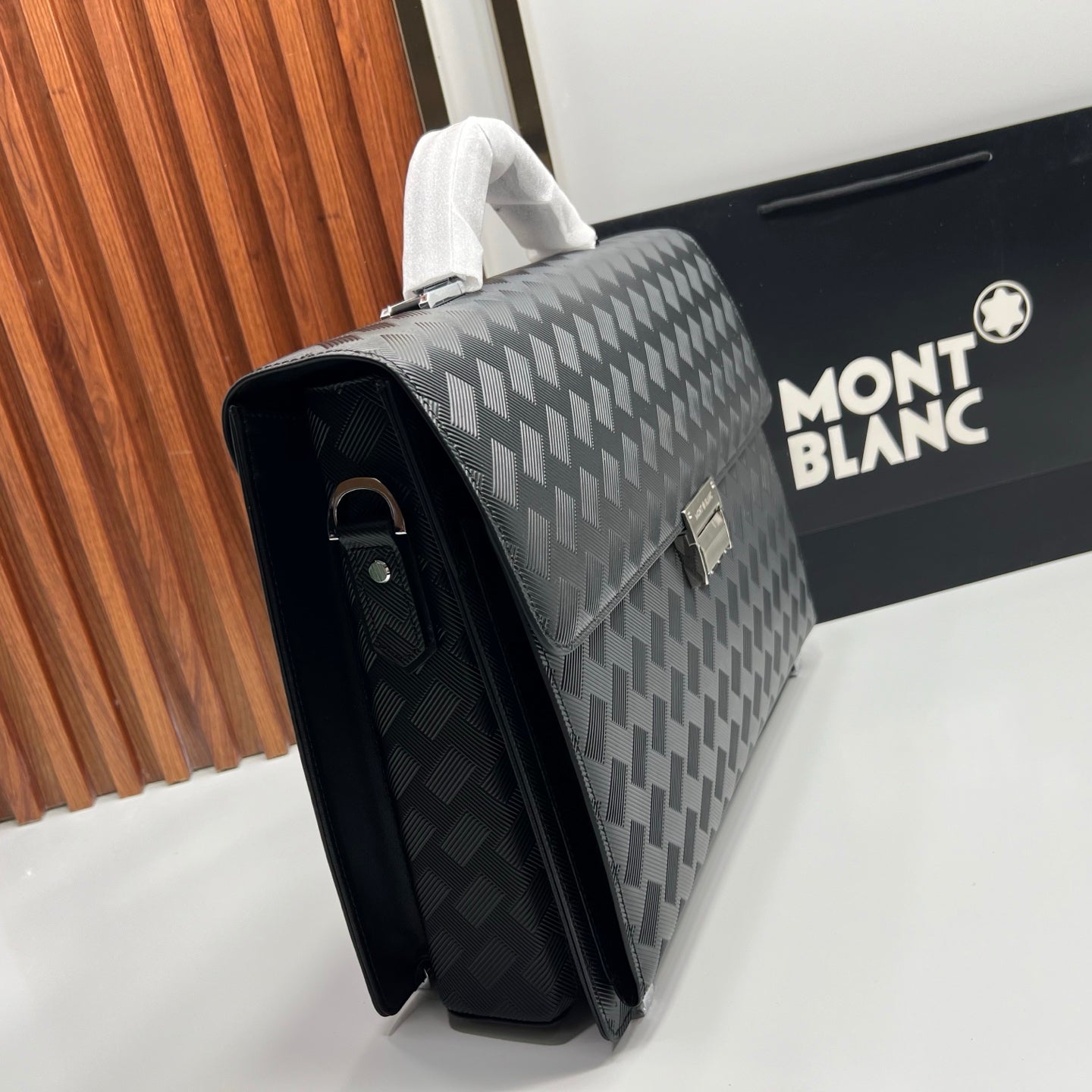 몽블랑 익스트림 3.0 블랙 서류가방 씬 익스트림