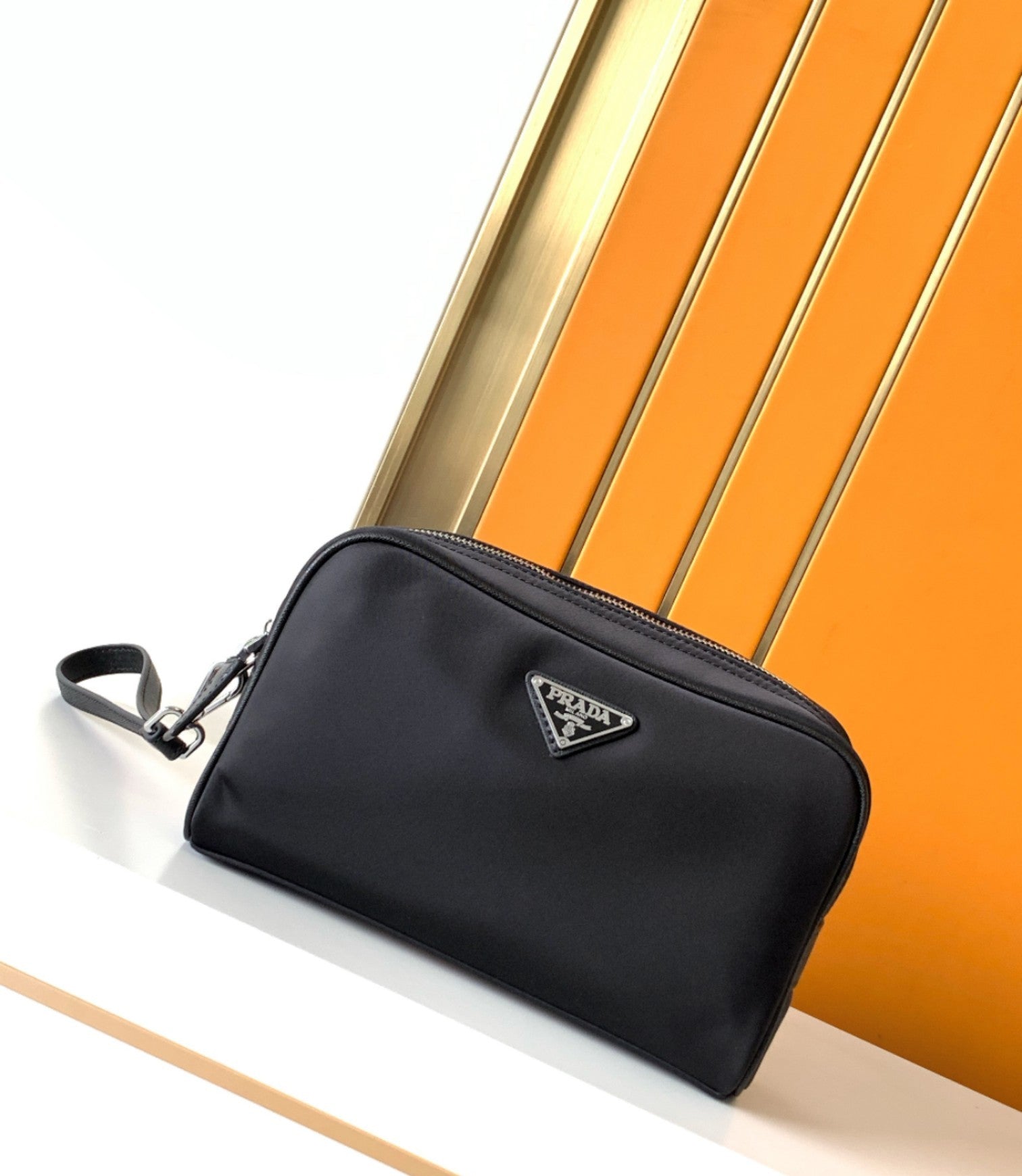 프라다 리나일론 블랙 가죽 가방 미디엄 프라다 파우치