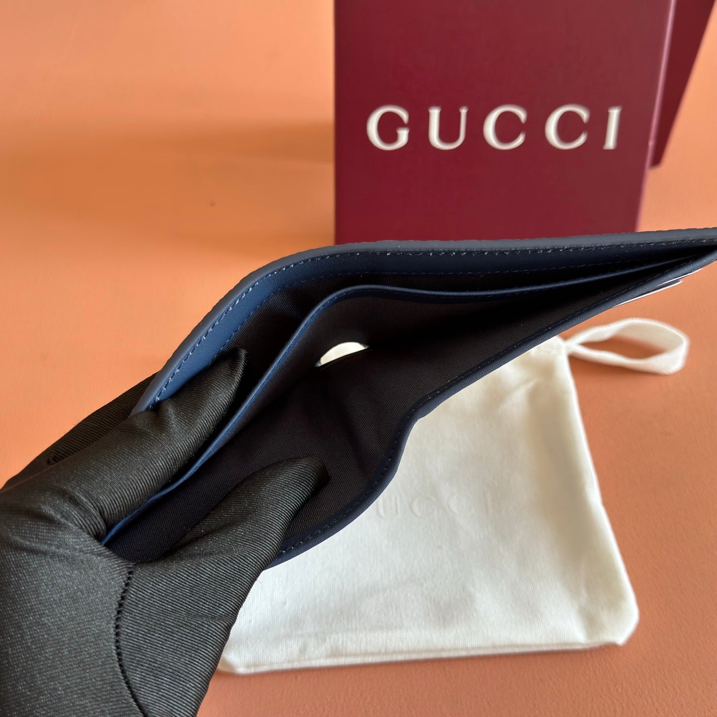 구찌 프린트 GG 다크 블루 수프림 가죽 반지갑 구찌 반지갑