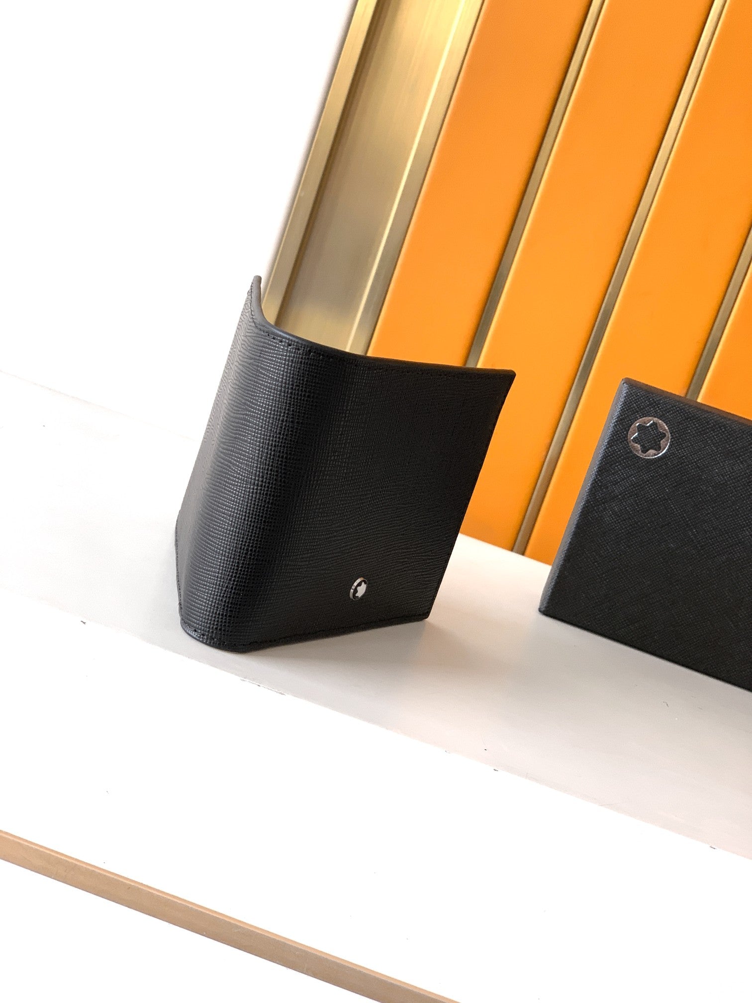 몽블랑 사토리얼 블랙 가죽 반지갑