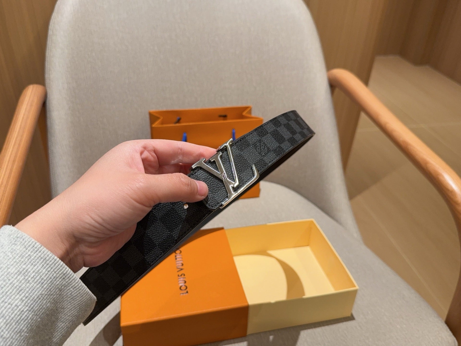 루이비통 LV 이니셜 다미에 그라파이트 벨트 2 COLOR