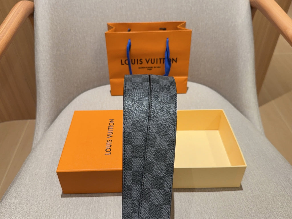 루이비통 LV 이니셜 다미에 그라파이트 벨트 2 COLOR