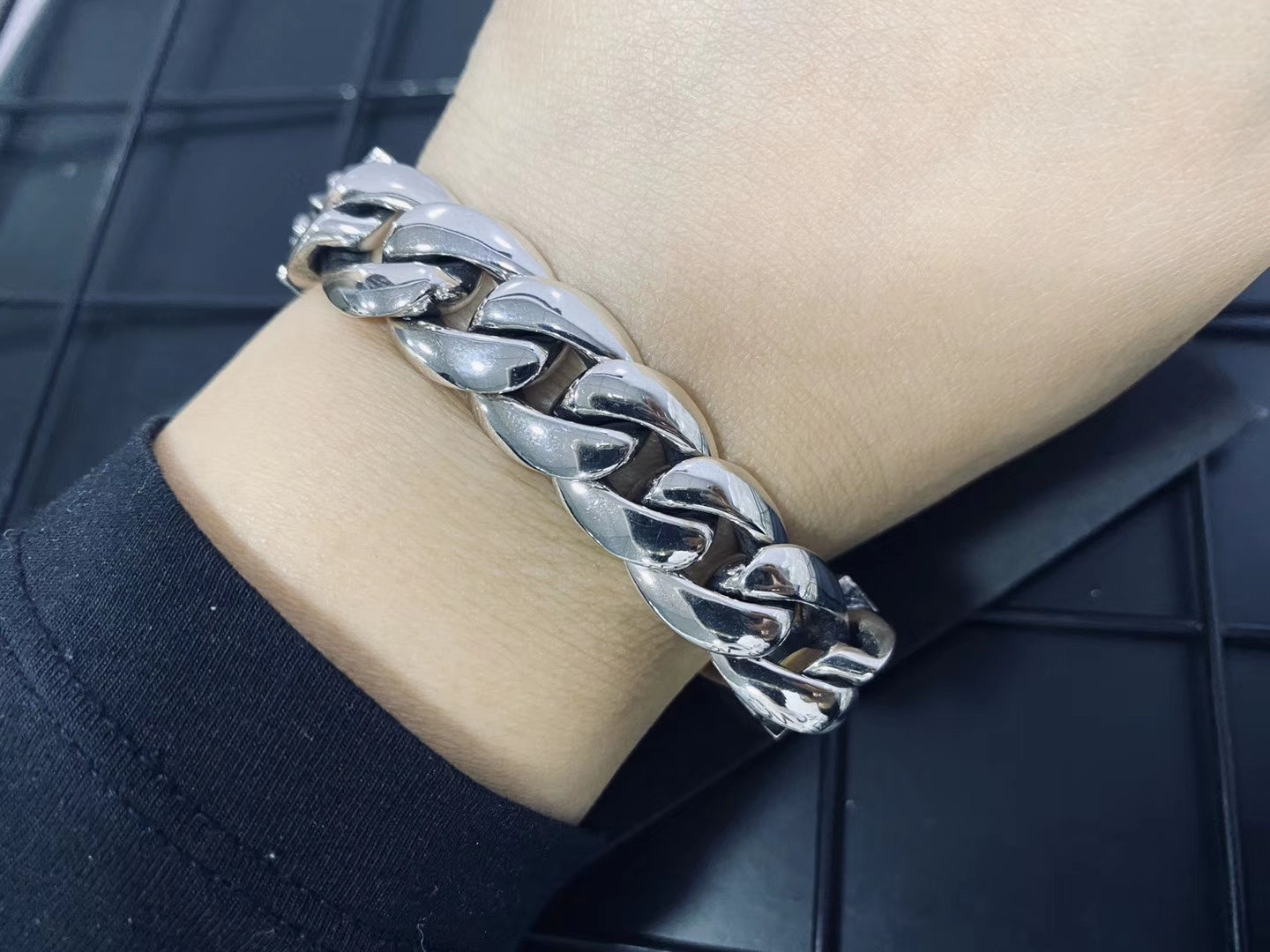 크롬하츠 실버 대거 플로랄 더블 ID 클래식 팔찌