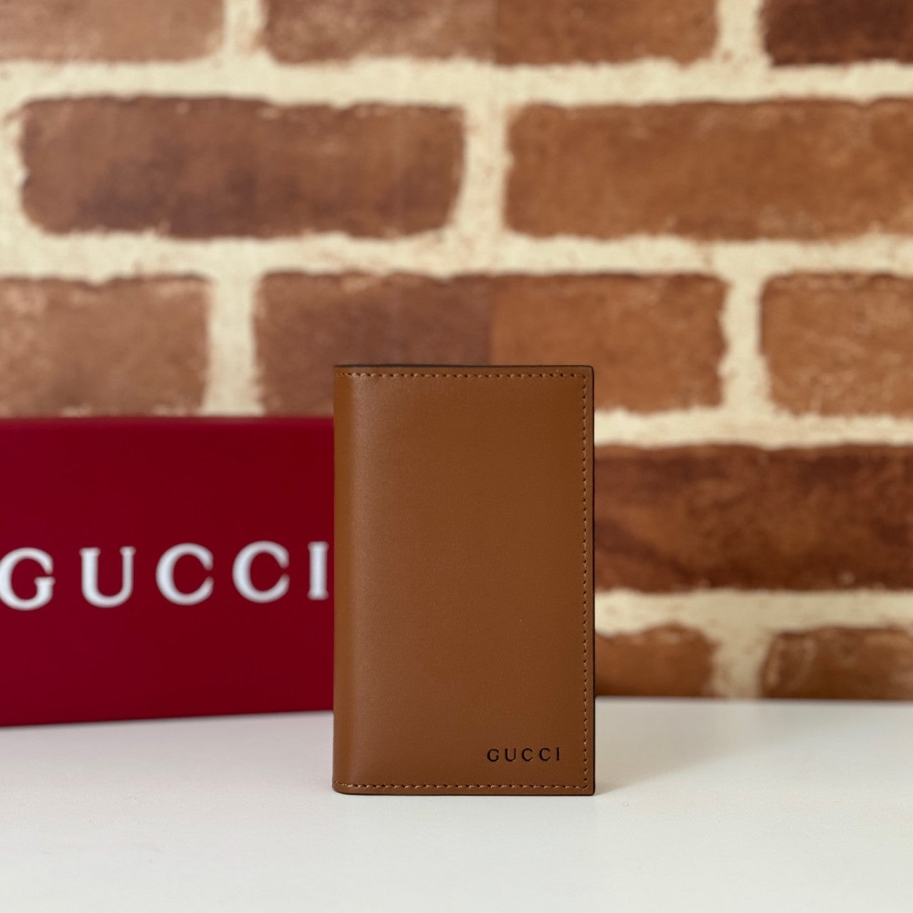 구찌 브라운 레더 GG 엠블럼 롱 월렛